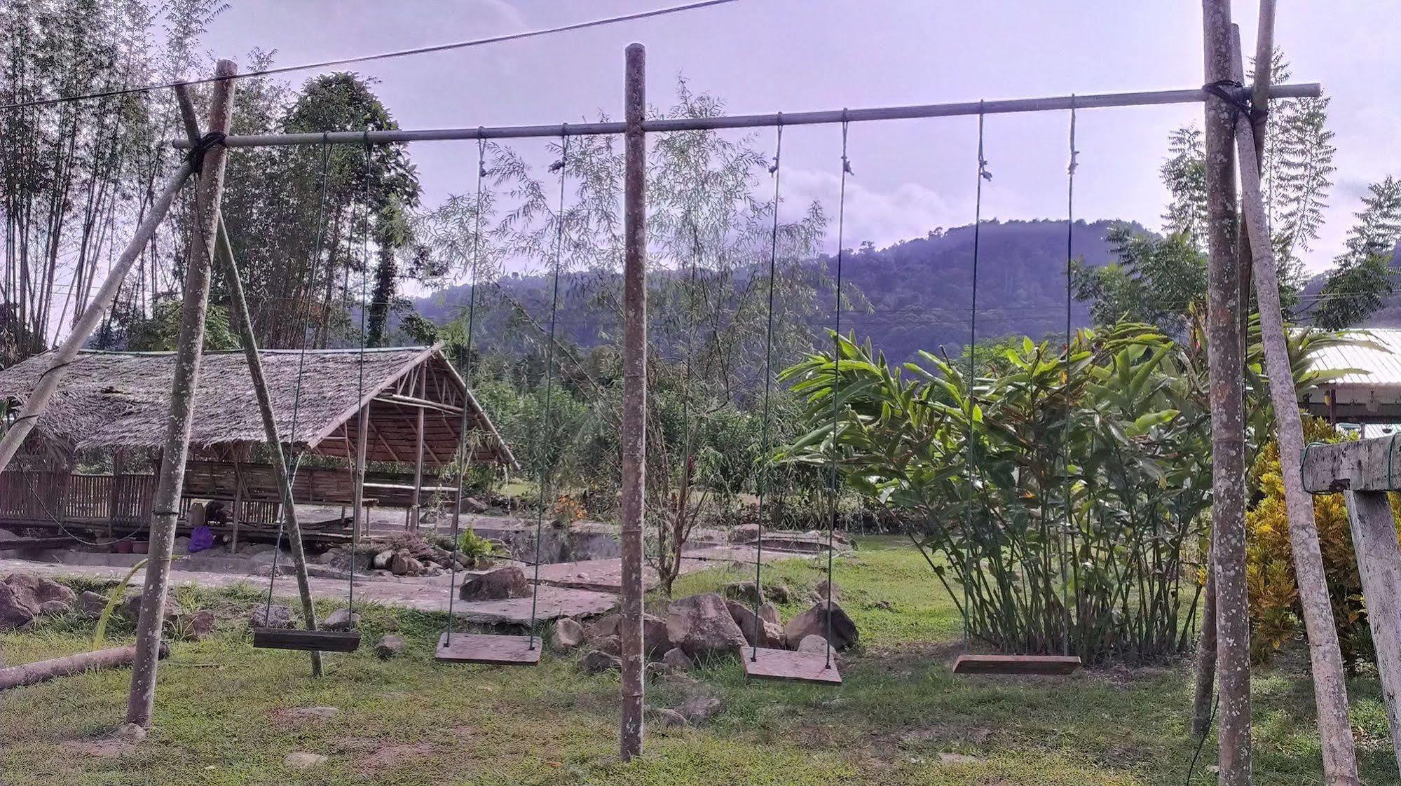 Kinabalu Poring Vacation Lodge Kampung Poring Bagian luar foto
