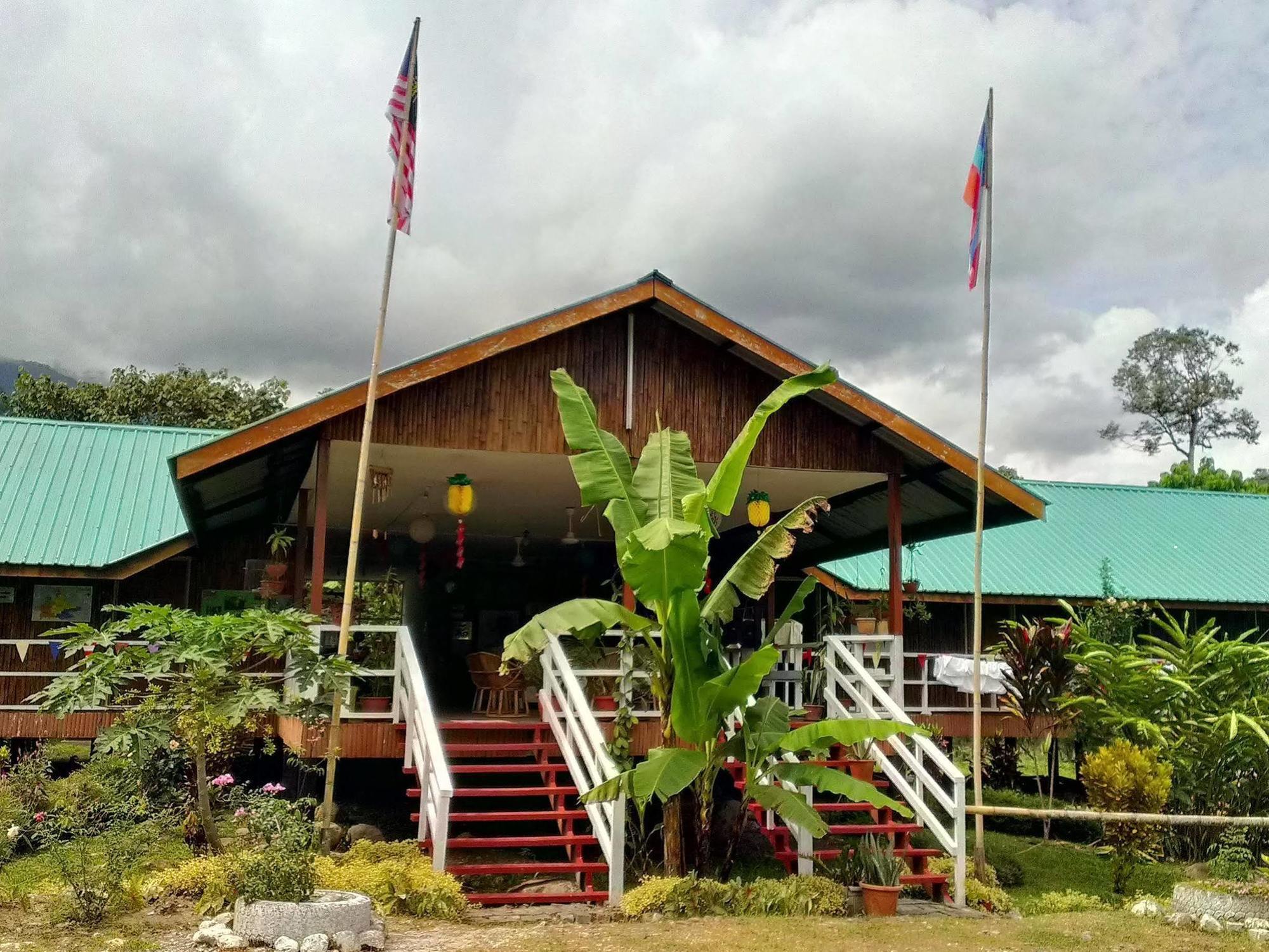 Kinabalu Poring Vacation Lodge Kampung Poring Bagian luar foto